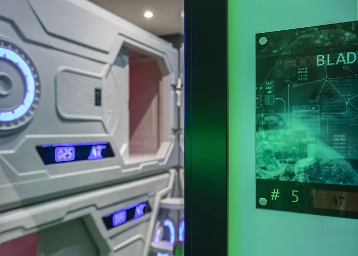 Art Seven Hostel Capsules